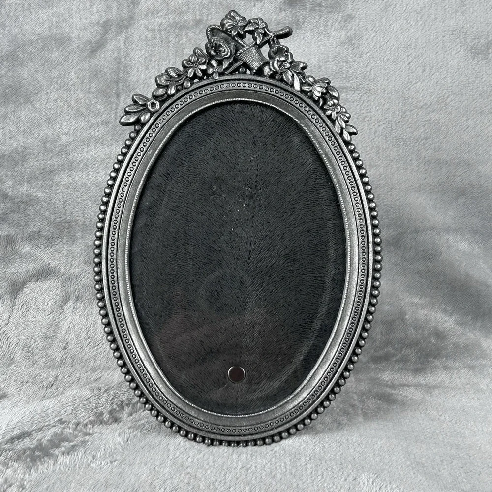 Vintage Silver Oval Floral‎ Frame For Silhouette 4.25 X 6.5 Inches Victorian